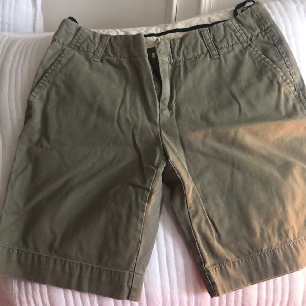 Gap khaki shorts